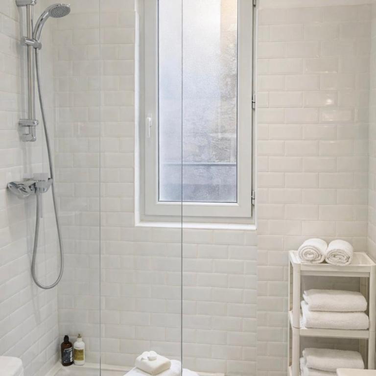 Appartement entier idéalement situé, rénové, calme - wifi - Apartment mit Stadtblick - 5