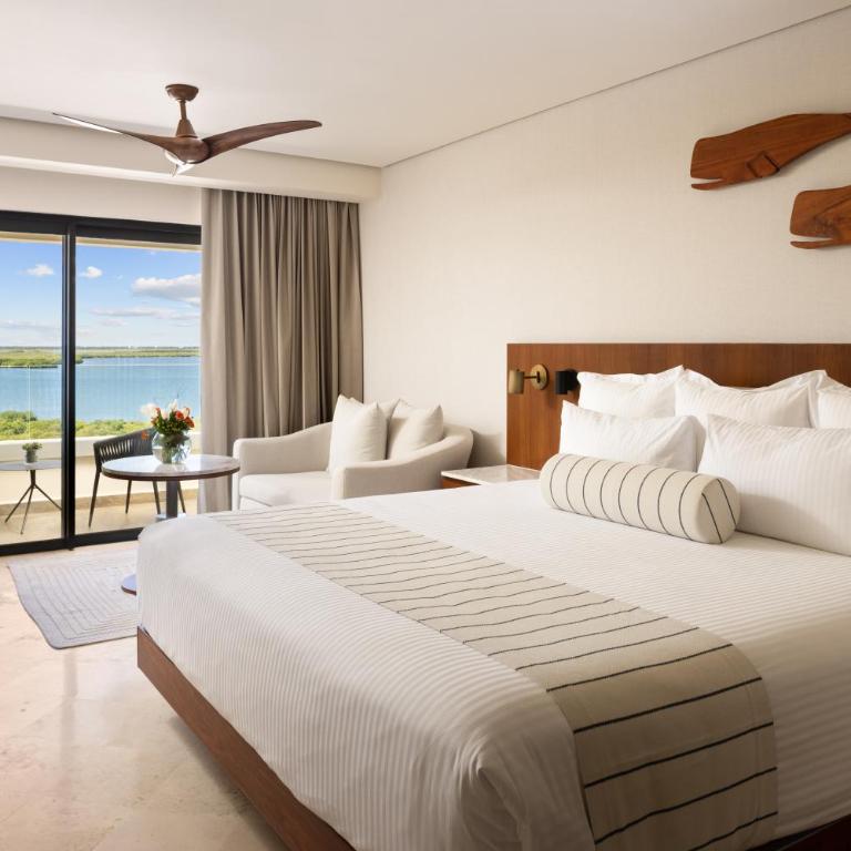 Secrets Mirabel Cancún Resort & Spa - Adults Only - New Spa now open! - Deluxe Lagoon View Balcony King - 4