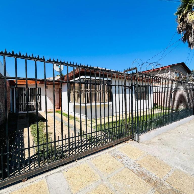 Altavista Hostal - Basic Triple Room - 2