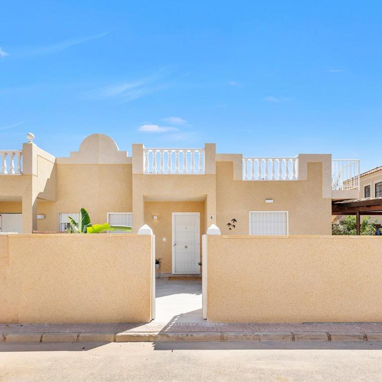 Bungalow Dolce Vita con piscina comunitaria en Torrevieja - Casa de 2 dormitorios - 2