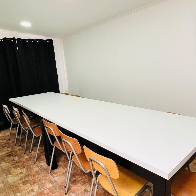 Altavista Hostal - Basic Triple Room - 8