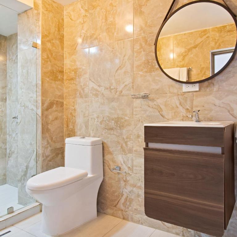 2 bedroom with pool table, 1 block from Lleras park, p8 - Two-Bedroom Apartment - 6