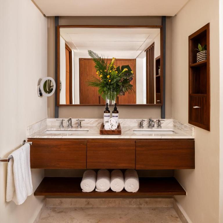 Secrets Mirabel Cancún Resort & Spa - Adults Only - New Spa now open! - Preferred Club Premium Ocean Front Terrace King - 5