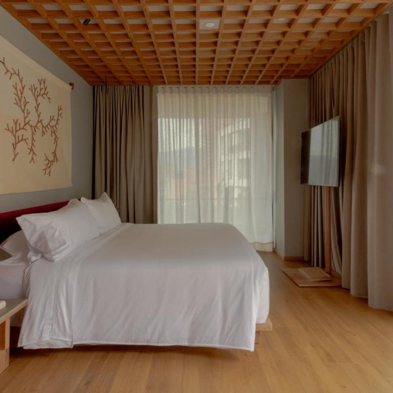 Wake Medellin, a Member of Design Hotels - Suite con bañera de hidromasaje - Cama extragrande - 4