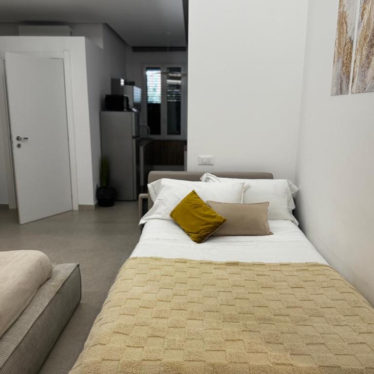 Suites Domus Fysi - Quadruple Room with Private Bathroom - 9