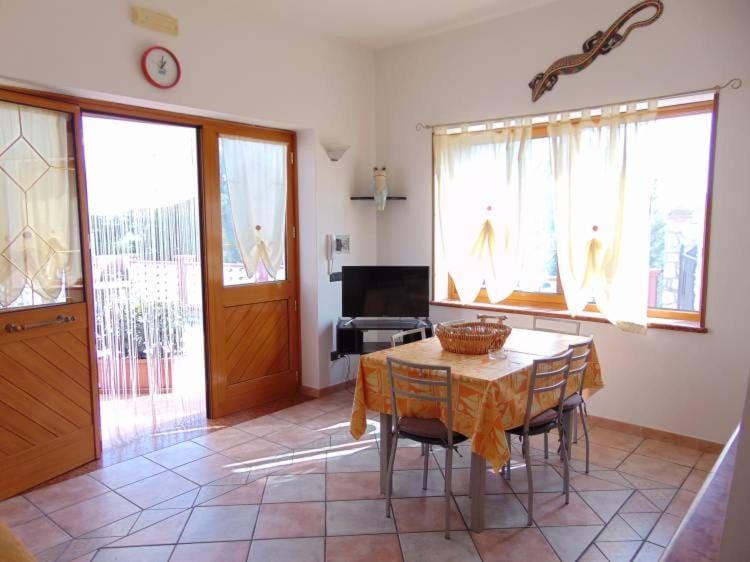 Apartment in villa with 2 bathrooms 250m from the beach - Two-Bedroom Apartment - 29