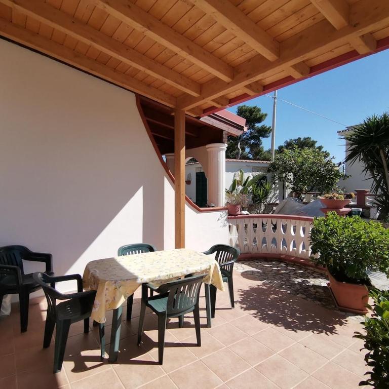 Apartment in villa with 2 bathrooms 250m from the beach - Two-Bedroom Apartment - 31