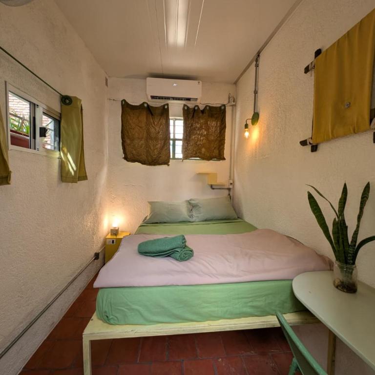 Youki Haus Hostel - Double Room with Balcony - 1