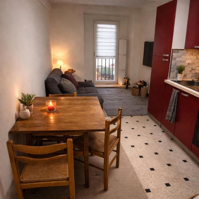 Appartement cosy Vieux Nice avec AC - Hypercentre - Plage à pied - Appartement 2 Chambres - 2