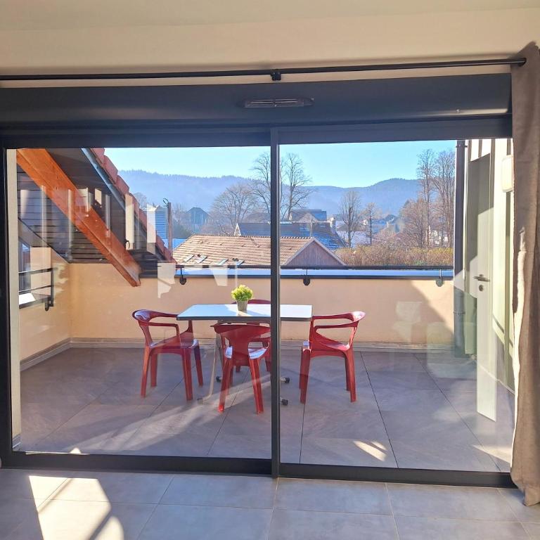 Gîte au cœur du centre ville de Gérardmer - Appartement - 25