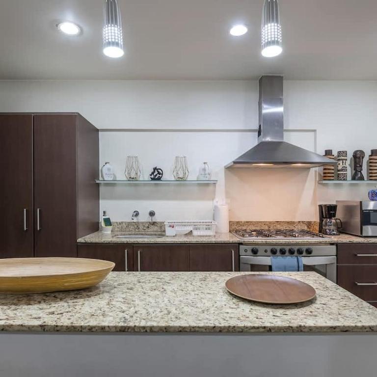 Chic 2BR Condo in Condesa steps from Parque Mexico - Two-Bedroom Apartment with Balcony - 5
