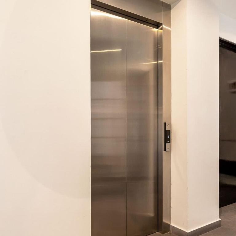 Chic 2BR Condo in Condesa steps from Parque Mexico - Two-Bedroom Apartment with Balcony - 29