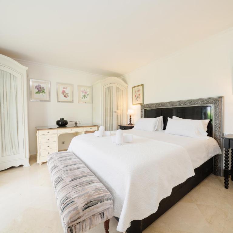 Villa Aviemore - Luxury Villa with Pool in Nueva Andalucia - Villa - 73