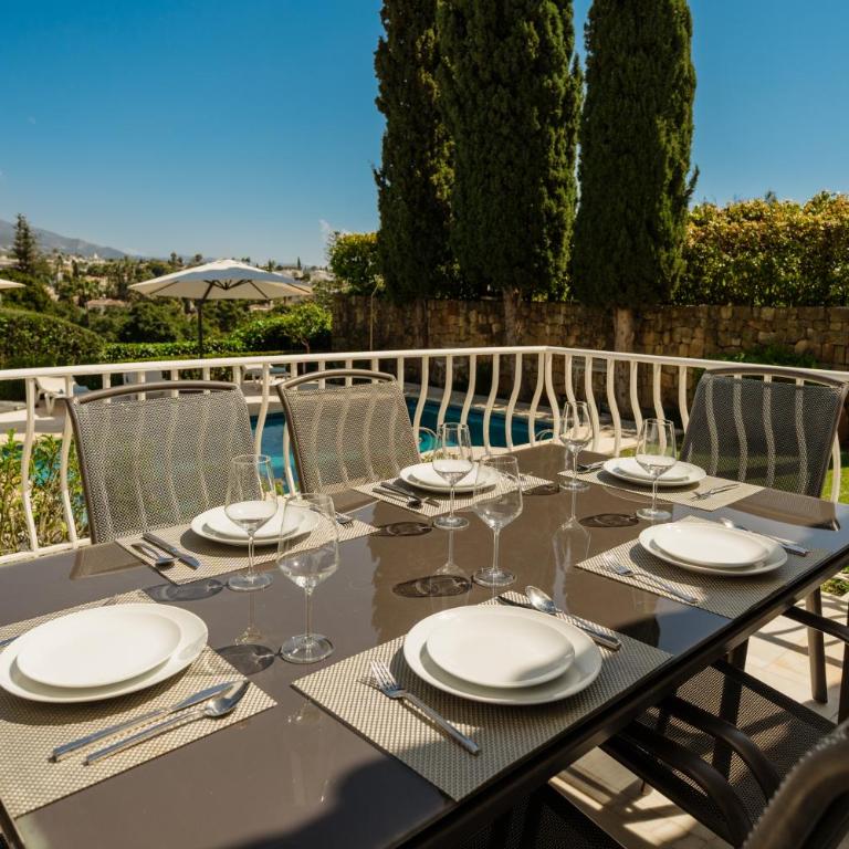 Villa Aviemore - Luxury Villa with Pool in Nueva Andalucia - Villa - 75