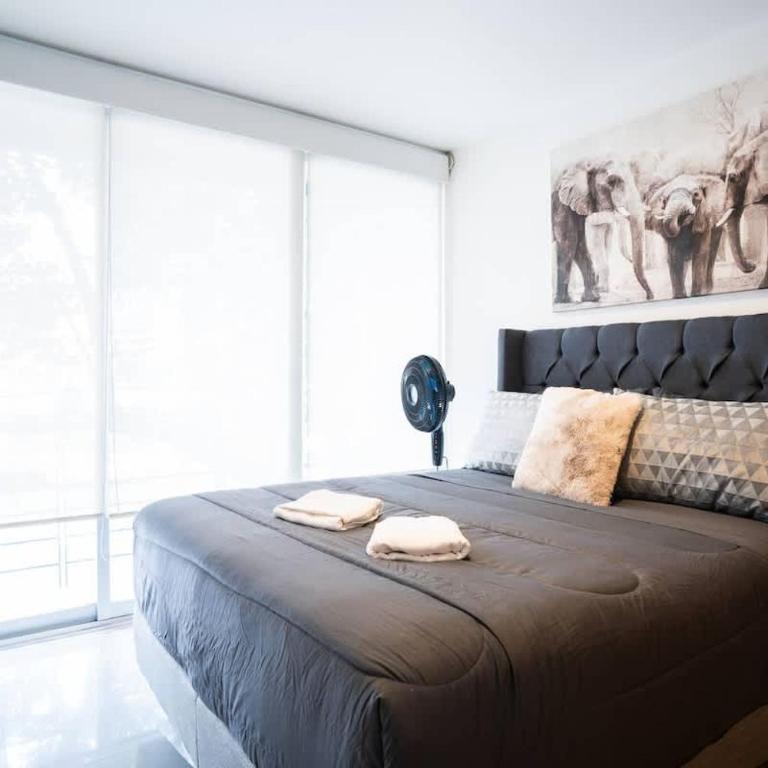 Modern 2 Bedroom Cozy Stay - Two-Bedroom Apartment - 4