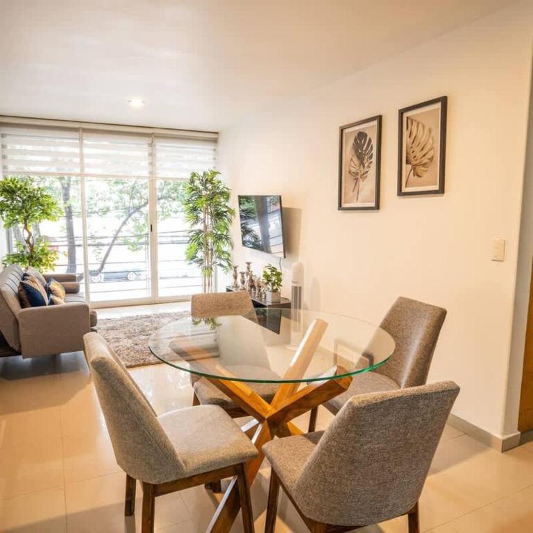 Modern 2 Bedroom Cozy Stay - Two-Bedroom Apartment - 2
