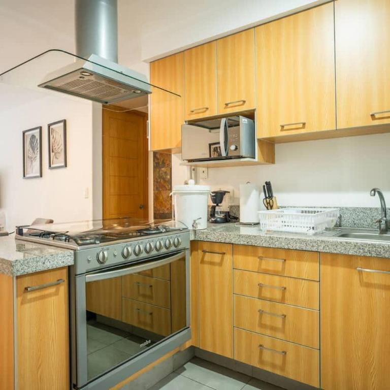 Modern 2 Bedroom Cozy Stay - Two-Bedroom Apartment - 19