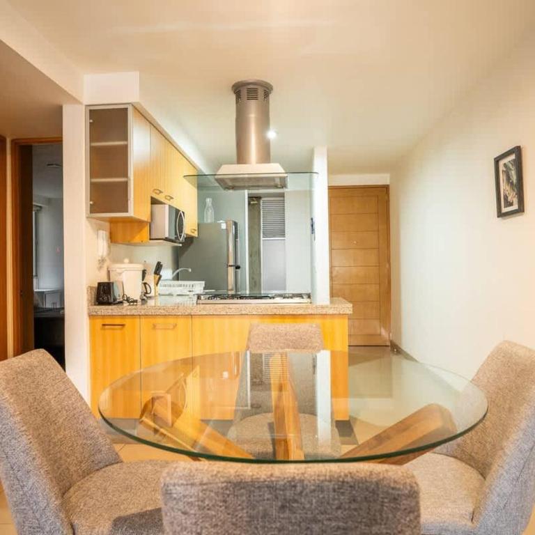 Modern 2 Bedroom Cozy Stay - Two-Bedroom Apartment - 22