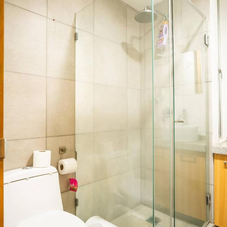 Modern 2 Bedroom Cozy Stay - Two-Bedroom Apartment - 31