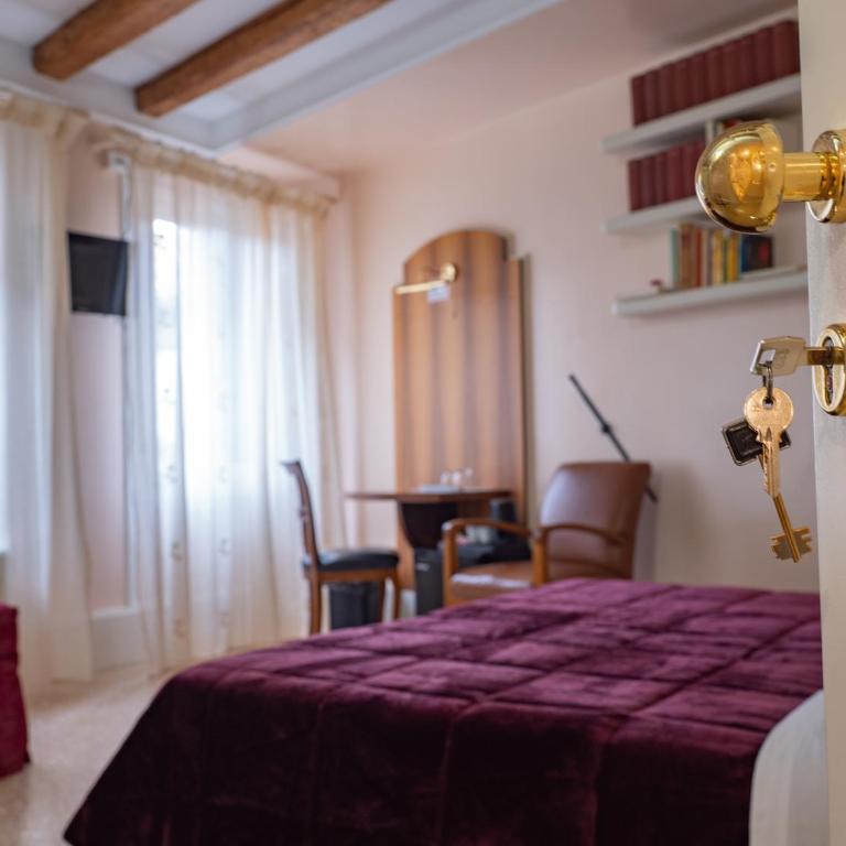B&B a le Boteghe - Camera Matrimoniale/Doppia con Letti Singoli con Bagno Privato - 9