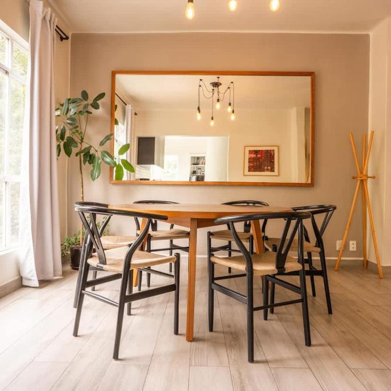 Stylish Polanco Apartment by Parque Lincoln - Two-Bedroom Apartment - 1