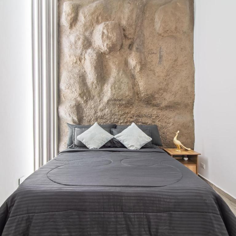6 bedroom with Jacuzzi 1 block from LLeras P10 - Five-Bedroom Apartment - 43