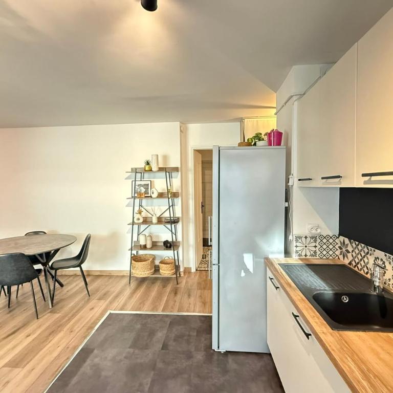 Modern apartment with terrace - ideal location - Apartamento de 1 dormitorio - 14