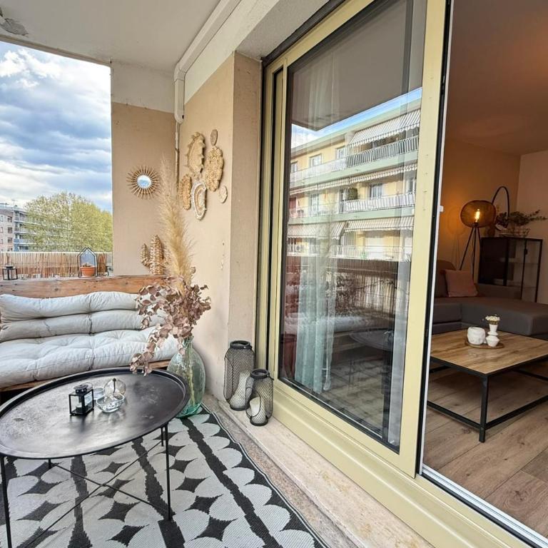 Modern apartment with terrace - ideal location - Apartamento de 1 dormitorio - 2