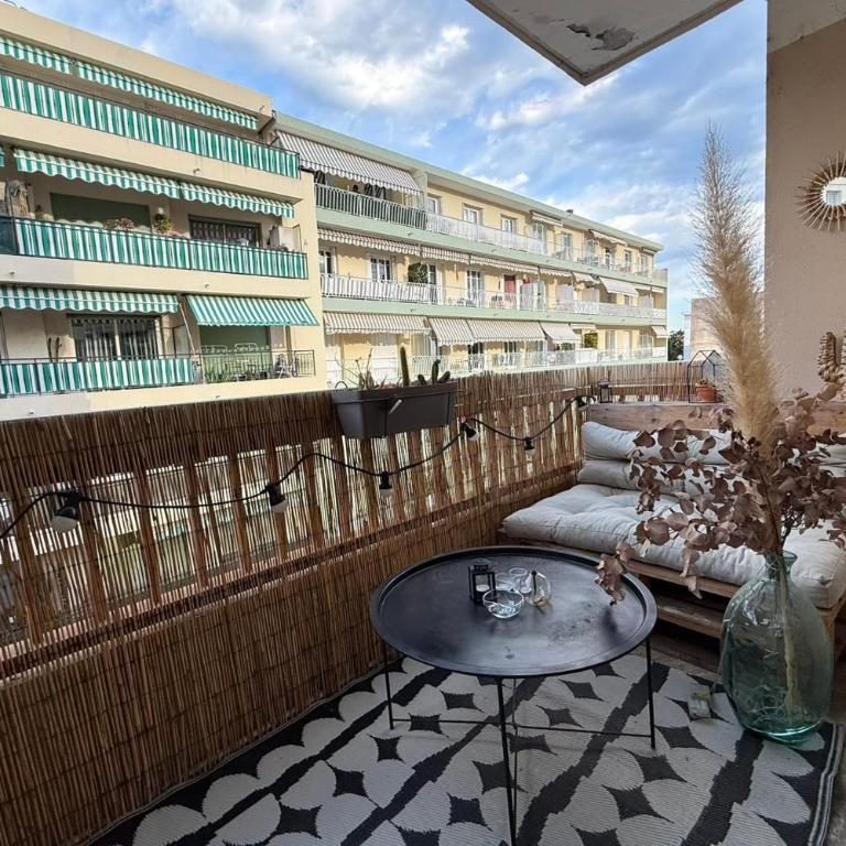 Modern apartment with terrace - ideal location - Apartamento de 1 dormitorio - 7