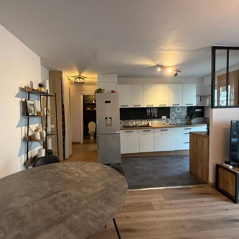 Modern apartment with terrace - ideal location - Apartamento de 1 dormitorio - 25