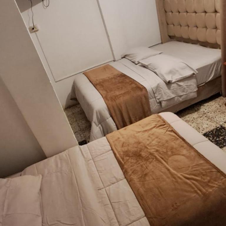 Hostal la familia - Twin Room - 5