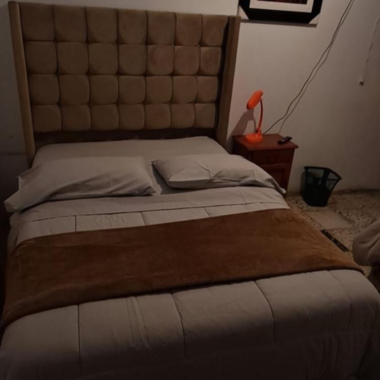 Hostal la familia - Twin Room - 13