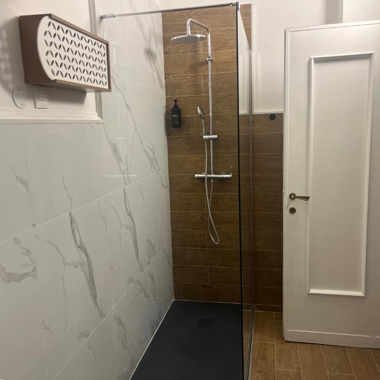 Caffaro House - Genova Center - Appartamento con 2 Camere da Letto e Balcone - 30
