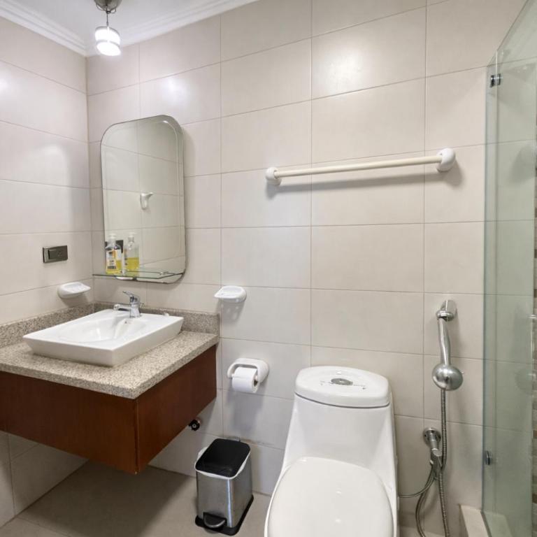 Premium Stay in Puerto Santa Ana, Near Bars, Restaurants, Airport & Malecon 2000 Guayaquil, Ecuador - Two-Bedroom Apartment with River View - 10