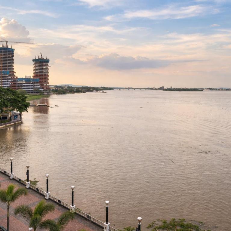 Premium Stay in Puerto Santa Ana, Near Bars, Restaurants, Airport & Malecon 2000 Guayaquil, Ecuador - Two-Bedroom Apartment with River View - 28