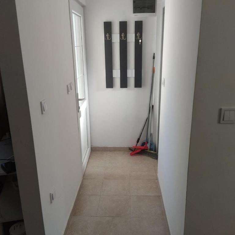 Modern & Cozy 2-Bedroom Getaway in Sutomore - Kuća sa 2 Spavaće Sobe - 3