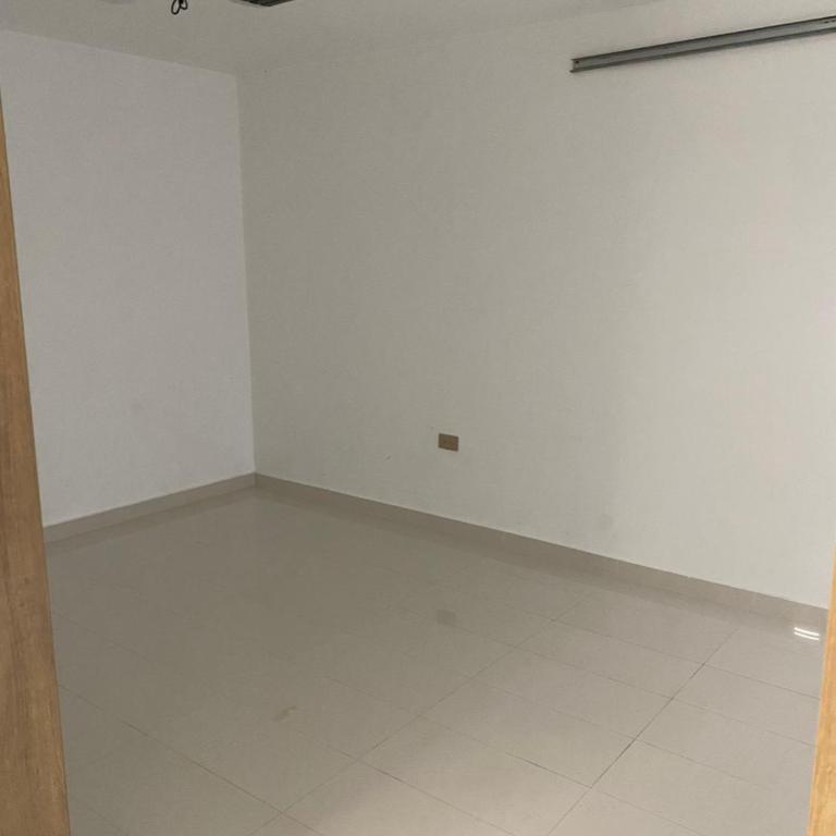 Hermosa Casa Amoblada con Excelente Ubicación - Three-Bedroom House - 12