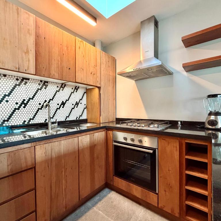 Hotel Tempo Rent - Two-Bedroom Deluxe Apartment with Balcony - 12