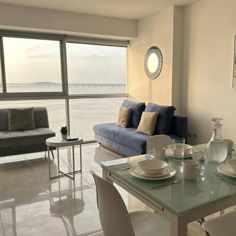 Premium Stay in Puerto Santa Ana, Near Bars, Restaurants, Airport & Malecon 2000 Guayaquil, Ecuador - Suite with River View - 22