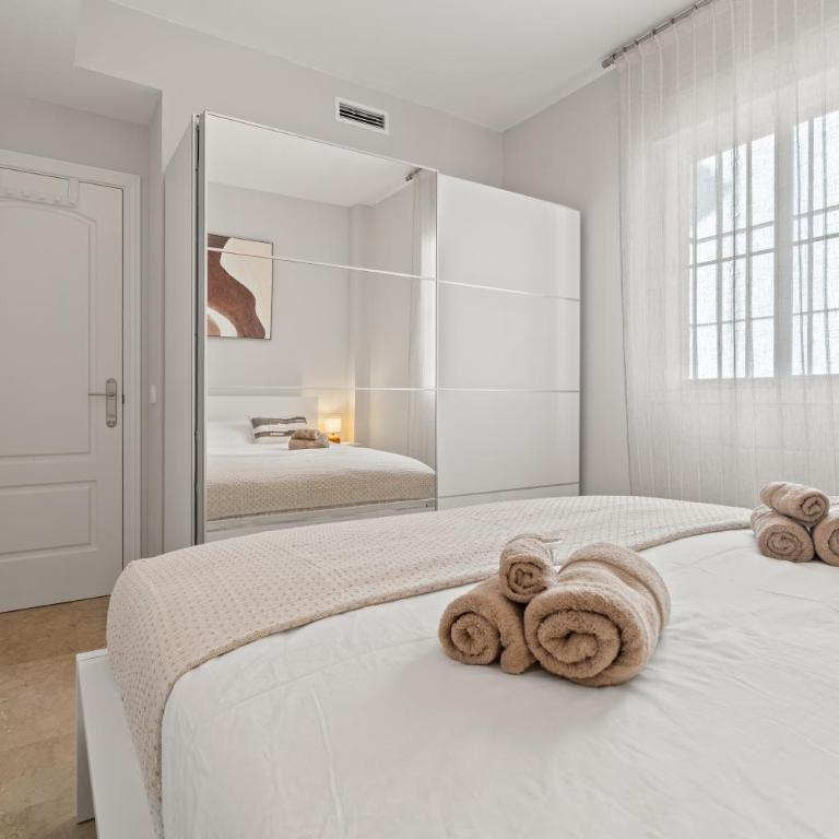 Amazing Sea Views Manilva - Apartamento de 2 dormitorios con vistas al mar - 2