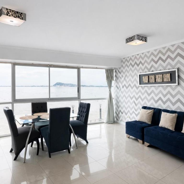 Premium Stay in Puerto Santa Ana, Near Bars, Restaurants, Airport & Malecon 2000 Guayaquil, Ecuador - Suite with River View - 2