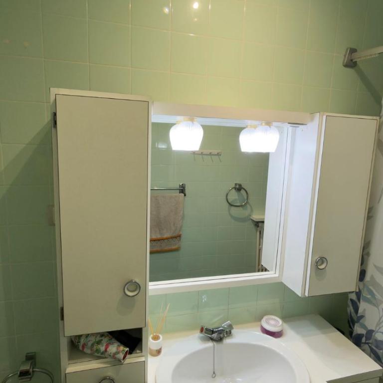 Habitación Luminosa a 10 minutos del centro y San Fermín - Twin Room with Shared Bathroom - 9