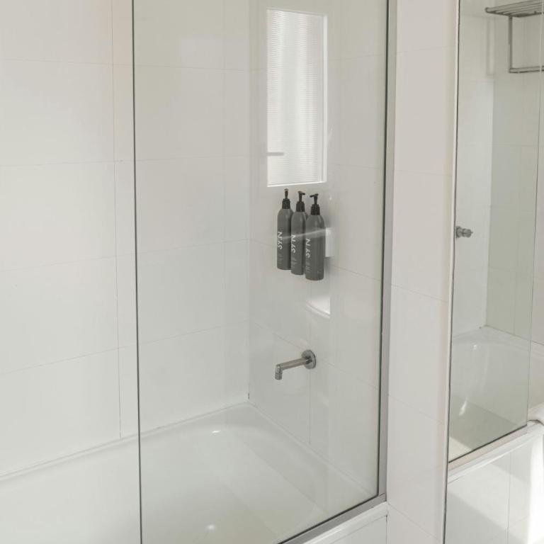 City Express Plus by Marriott Buenos Aires Palermo - Habitación con balcón y vistas a la ciudad - Cama extragrande - 12
