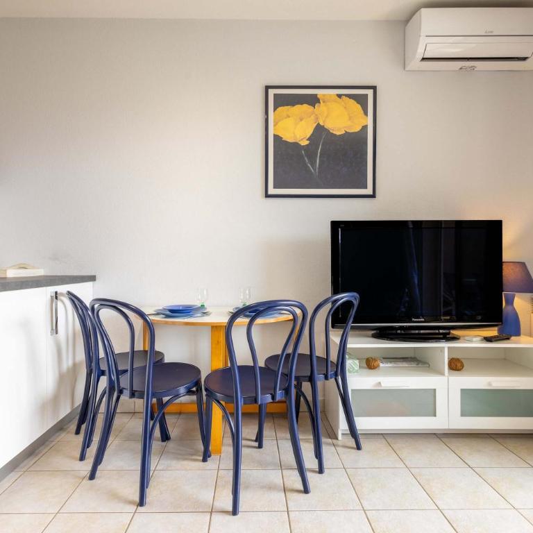 Evasion Valras Appartement Cosy avec Piscine - Apartment with Pool View - 9