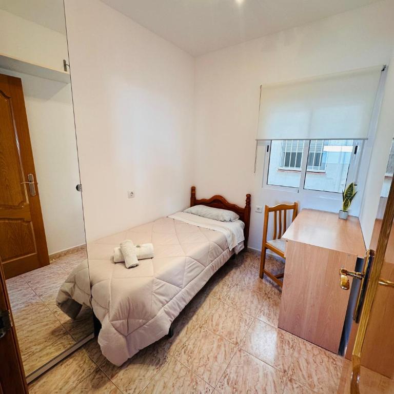 Soleado apartamento en Nerja - Three-Bedroom Apartment - 15