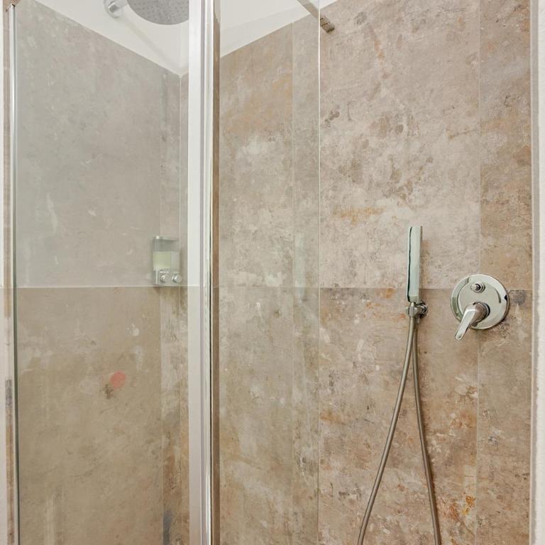 ARONA STORICO SYC Favoloso 2CAMERE 2BAGNI - Appartamento Superior con 2 Camere da Letto - 20