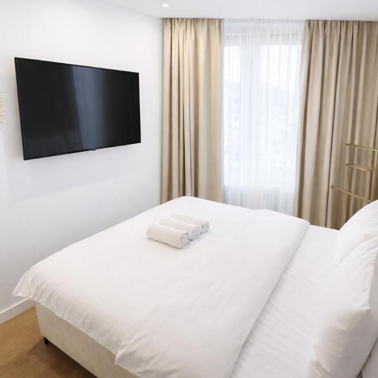 21st Century Zlatibor Residence - Luxury Apartment with View and Garage - Two-Bedroom Apartment with Terrace - 5