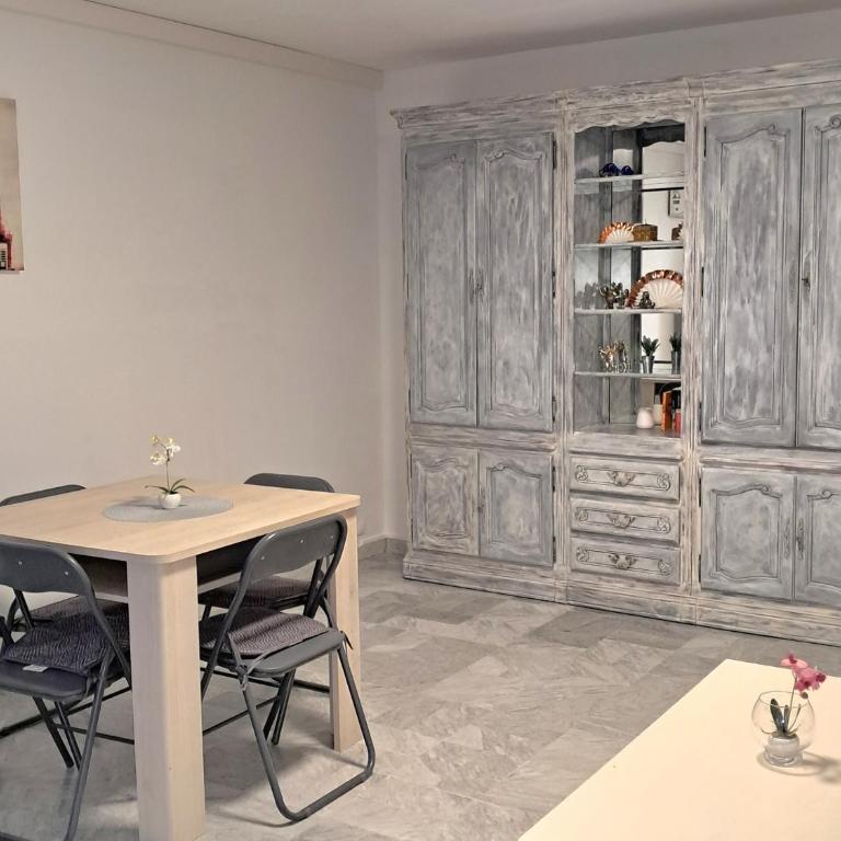 Grand 2 pièces Centre ville Antibes - Appartement 1 Chambre - 2