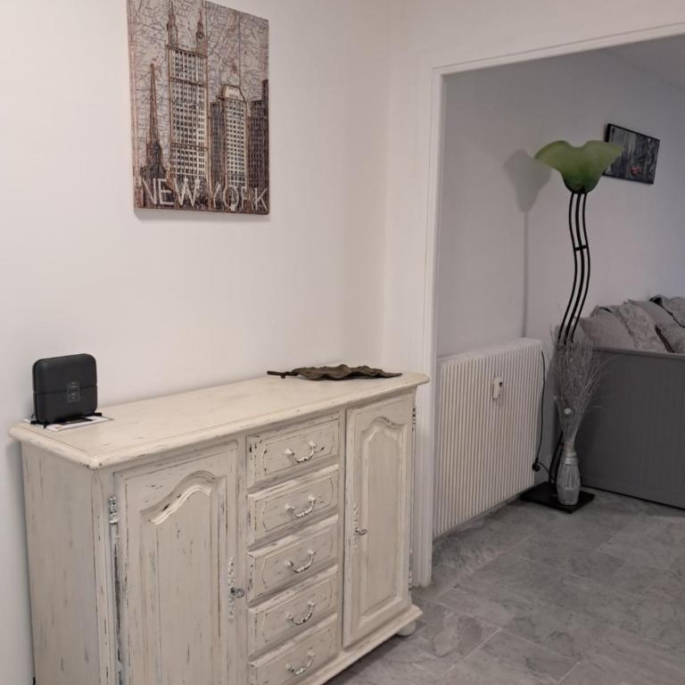 Grand 2 pièces Centre ville Antibes - Appartement 1 Chambre - 6