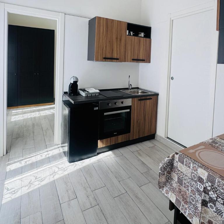 Casa Montesanto Centro - Appartamento con 1 Camera da Letto - 8